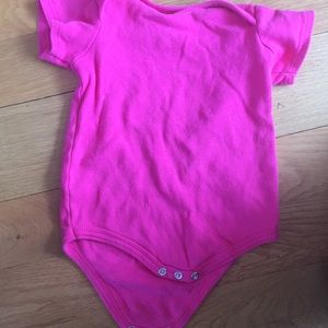 💥B2G1💥 9-12M onesie